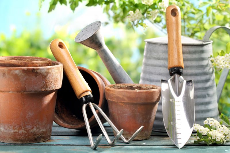 Cleaning Garden Tools