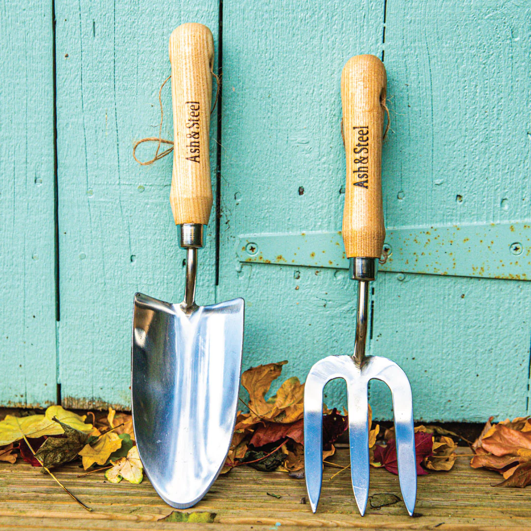 Cleaning Garden Tools