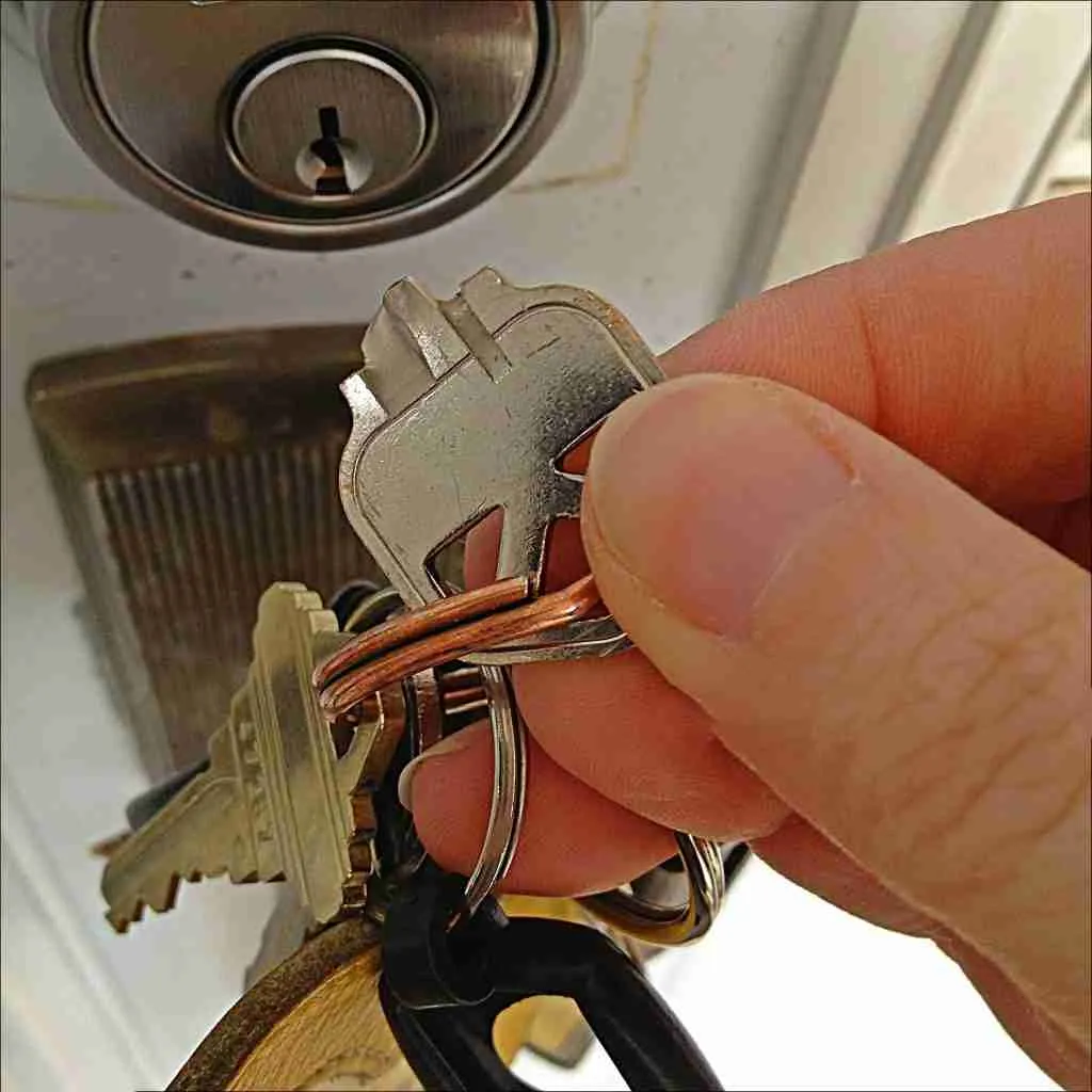 how to get a broken key out of a lock without tools